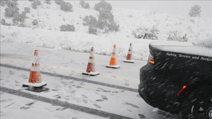ABD'nin California eyaletinde kar fırtınası dolayısıyla olağanüstü hal anons edildi