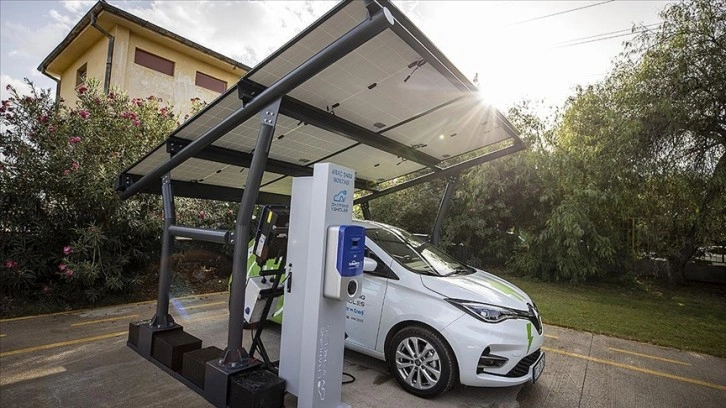 Antalya'da elektrikli vasıtalar düşüncesince güneş enerjili otopark "Solar Carport" geliştirild