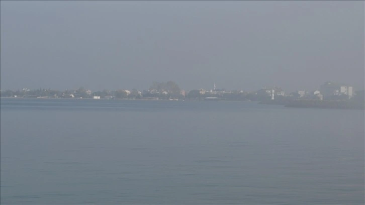 Çanakkale Boğazı sis zımnında transit gemilere kapatıldı