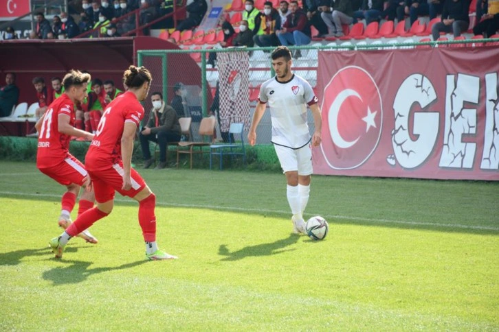 Elazığspor’da Selim Enes sezonu kapattı