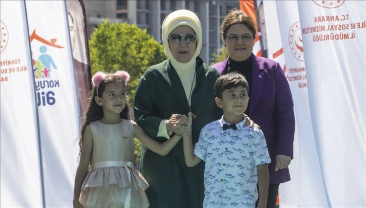 Emine Erdoğan: Tüm vatandaşlarımızı, müşterek çocuğumuzun elinden tutmaya çağırma ediyorum