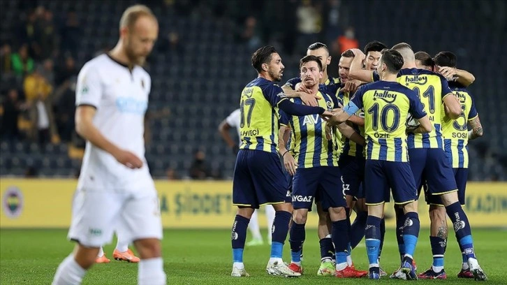 Fenerbahçe, branşında Öznur Kablo Yeni Malatyaspor'u yenmiş etti