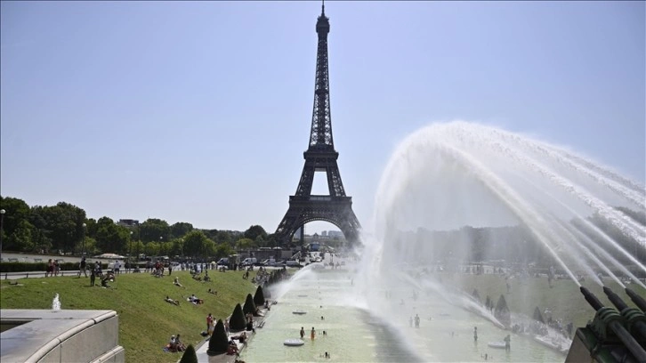 Fransa'da kavurucu yaz sıcakları yaşamı negatif etkiliyor