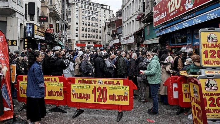 İstanbul'da yılbaşı önceleri alım satım hareketliliği yaşanıyor