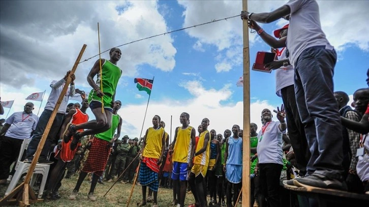 Masai savaşçıları, arslan avından vazgeçerek olimpiyatlara katıldı