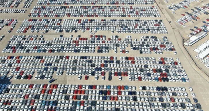 Ocak-Şubat döneminde otomotiv üretimi yüzde 12, ihracatı yüzde 11 azaldı