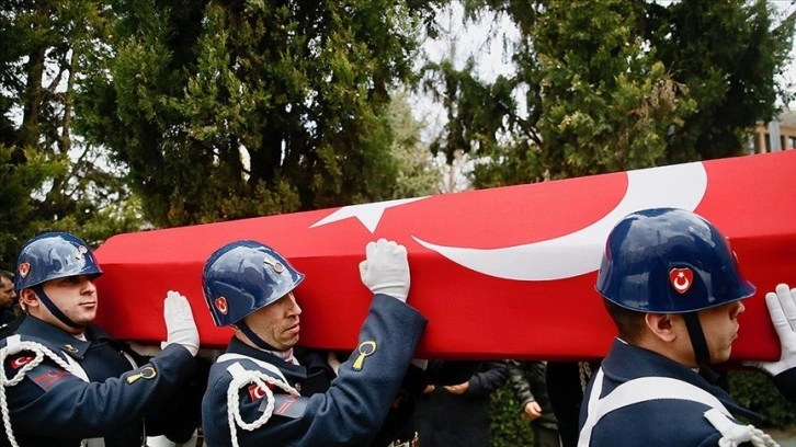 Şehit Albay Oğuzhan Adalıoğlu Eskişehir'de akıbet yolculuğuna uğurlandı