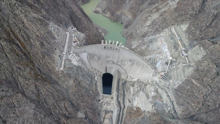 Yusufeli Barajı ve HES'te su düzeyi 30 metreyi aştı