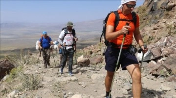 100 dağcı 30 Ağustos Zafer Bayramı'nı Ağrı Dağı’nın zirvesinde kutlayacak