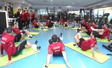 A Milli Futbol Takımı, Cebelitarık ve Karadağ maçlarının hazırlıklarına başladı