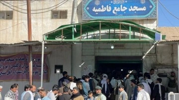 AA, DEAŞ'ın Kandahar'da Şii camisine düzenlemiş olduğu saldırının görüntülerine ulaştı