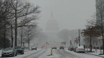 ABD'de kar fırtınası Washington ve etrafında yaşamı negatif etkiledi
