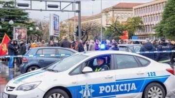 AB'den Karadağ'a cumhurbaşkanının yetkilerini kısıtlayan düzenlemeye silme çağrısı