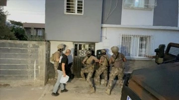 Adana'da DEAŞ'a müteveccih operasyonda 5 kuşkulu yakalandı
