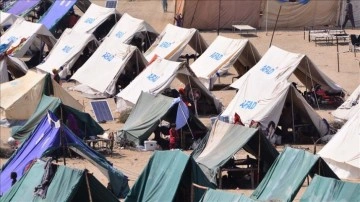 AFAD, kurduğu çadırlarla Pakistanlı selzedelere röfle oldu