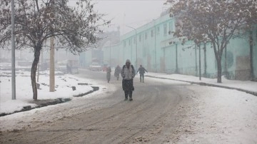 Afganistan'da dondurucu soğuklarda hayatını yitirenlerin sayısı 176'ya çıktı