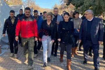 Alman bakanlar, depremin merkezi Pazarcık'ı ziyaret etti