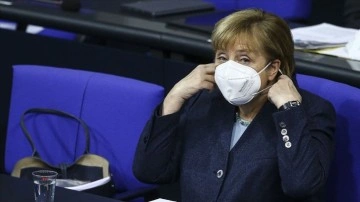 Almanya Başbakanı Merkel: Kovid-19 olayları arttı, önümüzde baş döndürücü çetince haftalar var