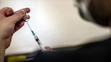 Almanya'da 21 çocuğa bilmeyerek eke dozda Kovid-19 aşısı yapıldı
