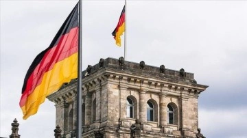 Almanya'da üç fırka koalisyon müzakerelerine start dair uyum sağladı
