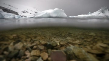 Antarktika'daki buz tabakasının altında geçmiş kere iri oranda su bulundu
