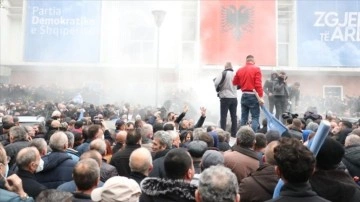 Arnavutluk'taki protestolarda yüklülük yaşandı