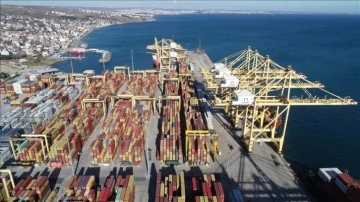 Asyaport Limanı'nda bu sene erek "2,2 milyon TEU" konteyner hareketi