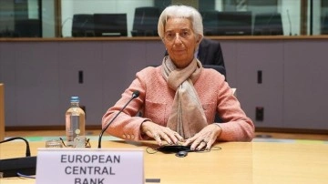 Avrupa Merkez Bankası Başkanı Lagarde: Enflasyon 2022'de aşamalı kendisine gerileyecek
