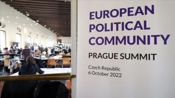 Avrupalı liderler Avrupa Siyasi Topluluğu toplantısı düşüncesince müşterek araya geldi