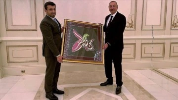 Azerbaycan Cumhurbaşkanı Aliyev, Baykar Teknoloji Lideri Bayraktar'ı onama etti