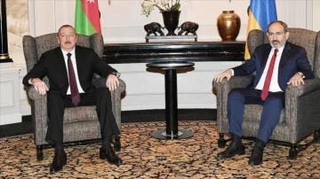 Azerbaycan ve Ermenistan liderleri, Karabağ savaşının 1. senesinde görüşmeye hamam bakıyor