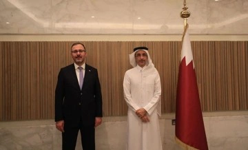 Bakan Kasapoğlu, Katar Gençlik ve Spor Bakanı Salah Bin Ghanim Al Ali ile görüştü
