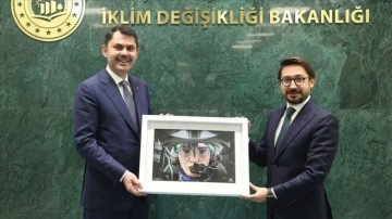 Bakan Kurum, AA Genel Müdürü Karagöz'ü onama etti