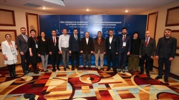 Bakan Varank, ABD'de Türk girişimcilerle birlikte araya geldi