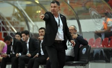 Bellona Kayseri Basketbol'da Başantrenör Ayhan Avcı istifa etti