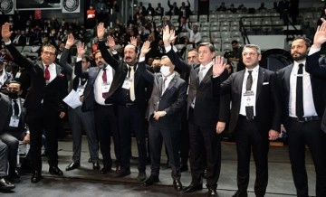 Beşiktaş'ta Fikret Orman ve iki ayrı yönetimi ibra edilmedi 