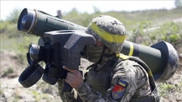Biden, Ukrayna'ya müteveccih 800 milyon dolarlık acemi savunma yardımını açıkladı
