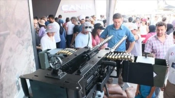 CANiK M2F ciddi makineli tüfek evvel kere TEKNOFEST'te sergileniyor