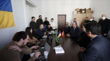 Çavuşoğlu, Kırım Tatar Koordinasyon Merkezi'ni görüşme etti