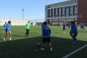 Çaykur Rizespor Kadın Futbol Takımı, Karagümrük’e hazırlanıyor