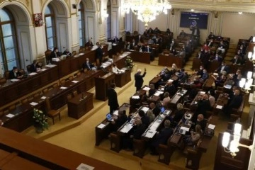 Çekya’da kurulan yeni meclis yemin etti
