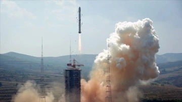 Çin 2021'de uzaya 191,19 titrem ağırlık taşıdı