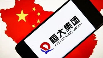 Çinli yurt firması Evergrande'nin hisseleri Hong Kong borsasında el işi kapatıldı