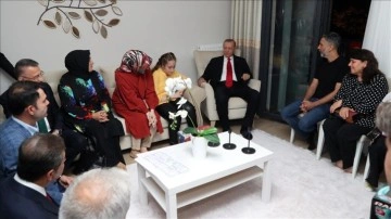 Cumhurbaşkanı Erdoğan, kentsel dönüşümde adalet sahibi ailenin evine mihman oldu
