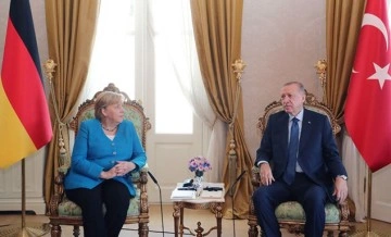 Cumhurbaşkanı Erdoğan, Merkel ile görüşüyor