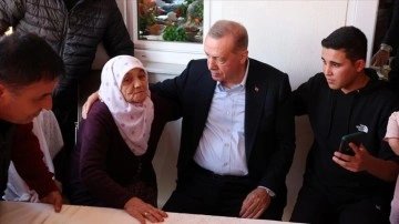 Cumhurbaşkanı Erdoğan'ı ağırlayan sel mağduru Zülfiye Ceylan: Çok sevindim, mutluluğumu anlatam