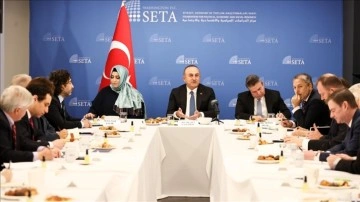 Dışişleri Bakanı Çavuşoğlu Washington'da ABD fikir kuruluşu temsilcileriyle görüştü
