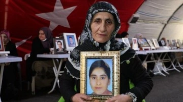 Diyarbakır annelerinden Esmer Koç: İnşallah bizim çocuklarımız da esen sağlam gelecek