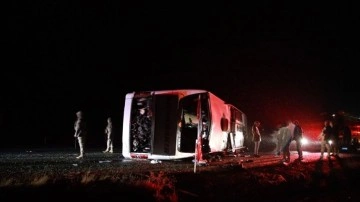 Diyarbakır'da geçici otobüsünün devrilmesi kararı 5 insan öldü, 22 insan yaralandı