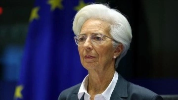 ECB Başkanı Lagarde : Mevcut enflasyona değil itidalli vadeli verilere bakıyoruz